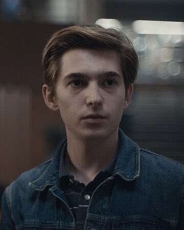 DannyVegito's tweet photo. this kid is the best character on euphoria. he shows up once every few episodes to be a completely normal teenager and then dips. he does the opposite of grounding the series. he makes everyone around him look 10 times more insane https://t.co/tgdE6Sxnx9