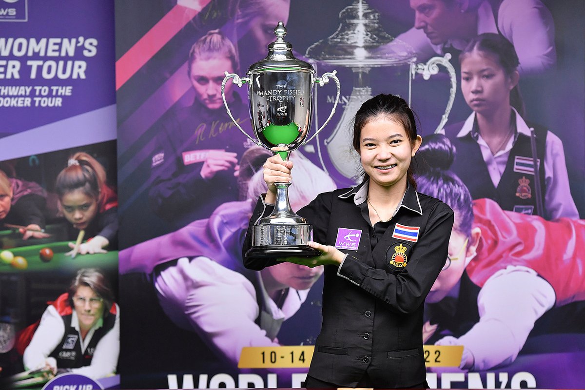 WONGHARUTHAI IS 2022 WORLD CHAMPION! 🏆

Thailand's Nutcharut 'Mink' Wongharuthai has won the 2022 World Women's Snooker Championship following a dramatic 6-5 black ball victory against Wendy Jans in Sheffield! 

#WomensSnooker