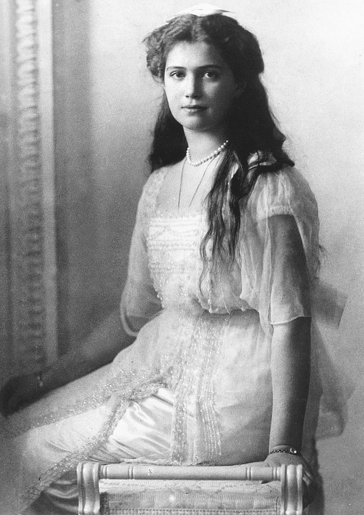 wikivictorian's tweet photo. Portrait of Grand Duchess Maria Nikolaevna Romanova. Photographed in 1914. https://t.co/8mGngzHbEg