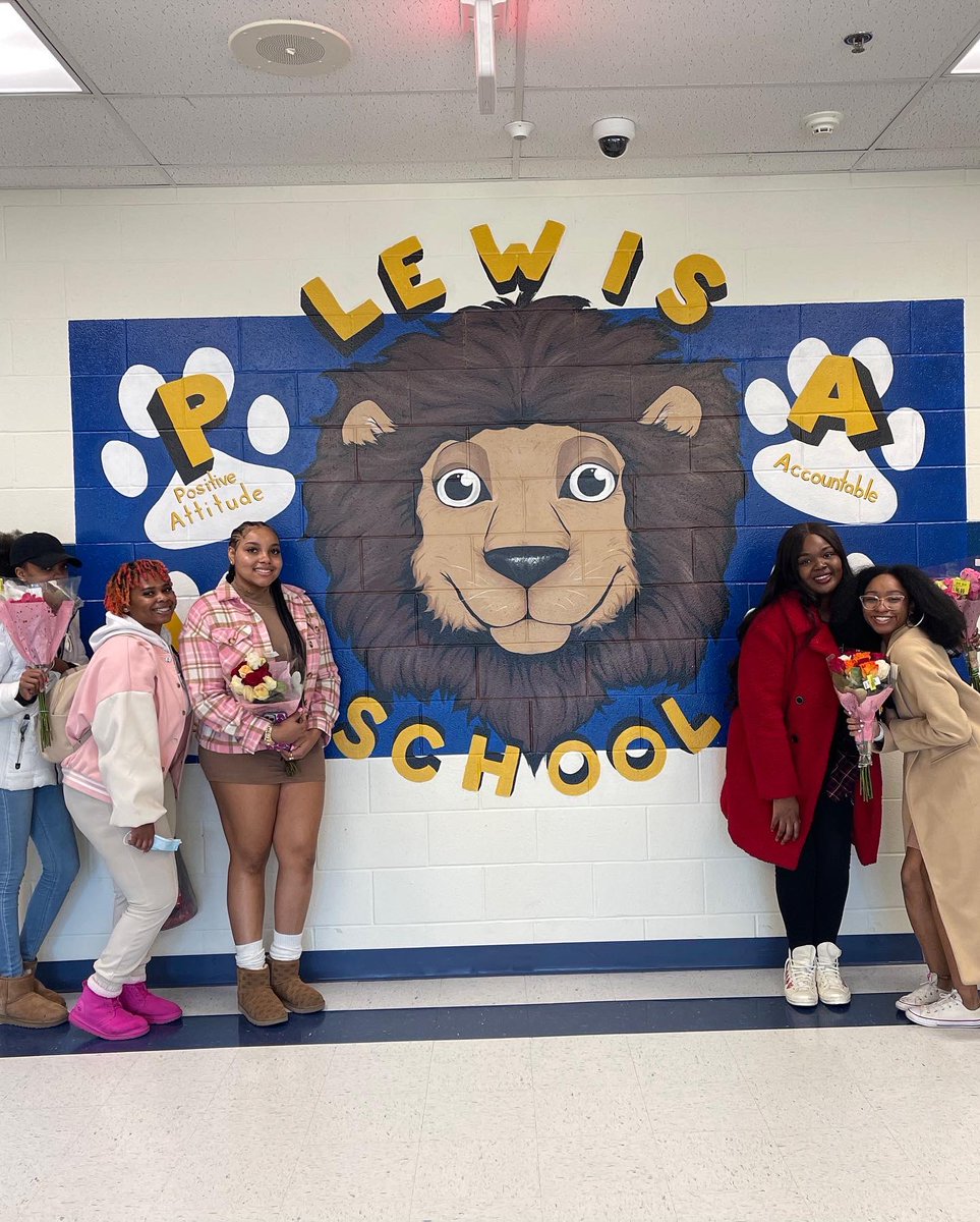 BAC_SIUC_'s tweet photo. What better day than today to put love into our community❤️ BAC, LAWC, &amp; Project love enjoyed the time spent with these astonishing young ladies and gentlemen! https://t.co/BpfEnSgo1B
