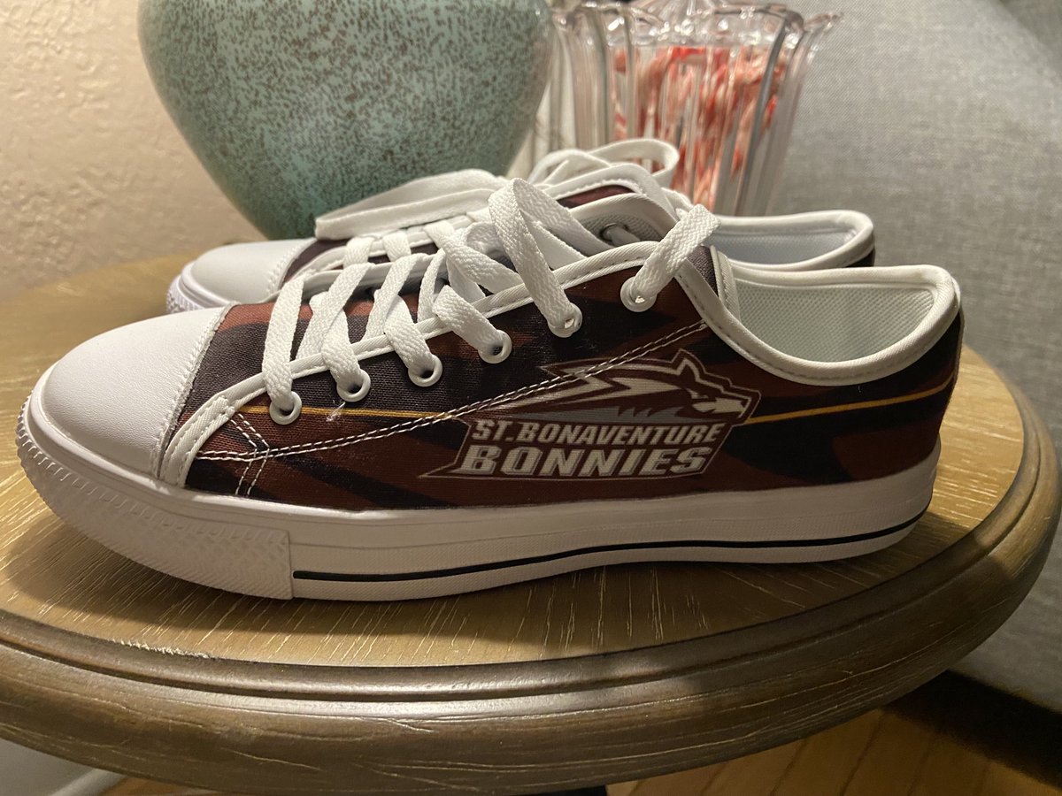 amywojsbu's tweet photo. Keep it rolling, #Bonnies! #bonniesmbb #SportsLocker https://t.co/WFMuO7DXVc