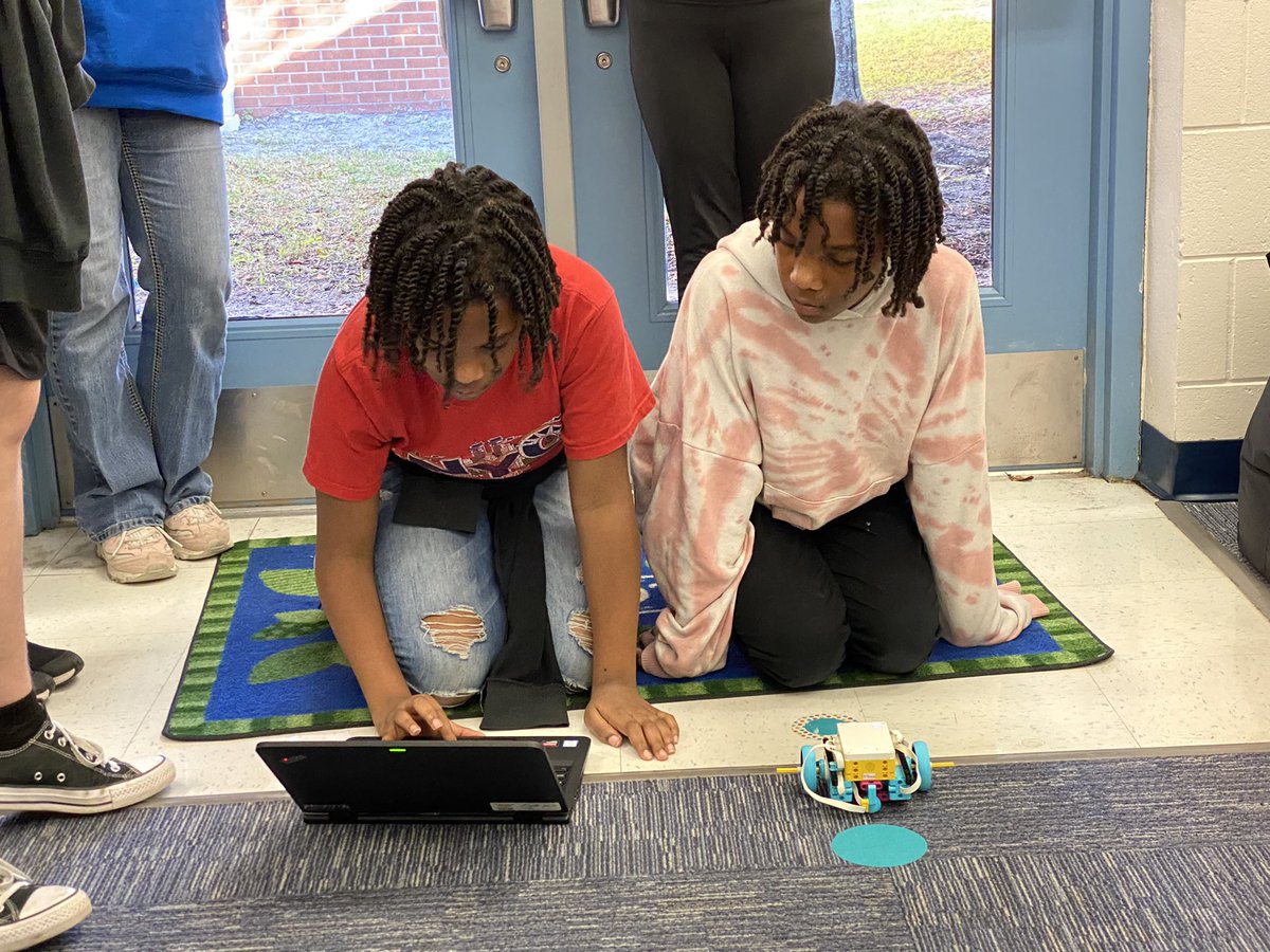 VolusiaSTEM tweet media