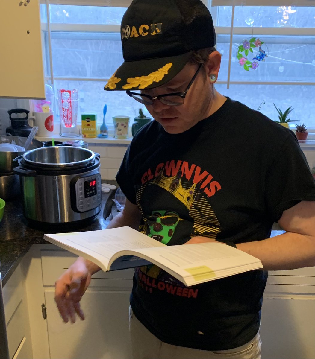 JessieRigs's tweet photo. If you know my valentine, you know what a big deal this is! π #cooking #ValentinesDay2022 #chefJosh https://t.co/Pn40DJBMVp