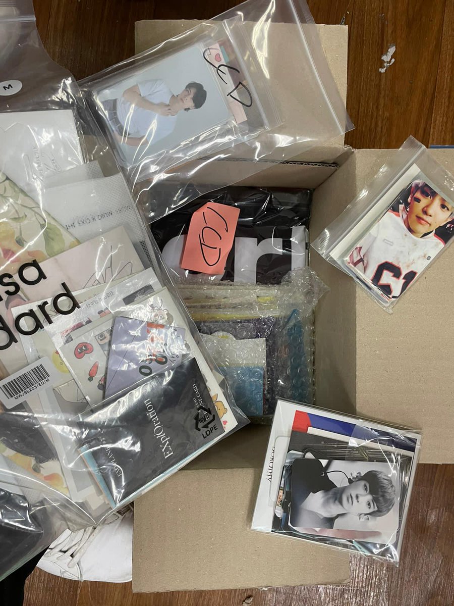 CCDebilShop's tweet photo. CCD BOX UPDATE!!!!
BOX #33
PICK-UP DATE : FEB. 9, 2022
ETD : FEB. 16, 2022
ETA : APRIL 6, 2022
BOX # : 1 JUMBO BOX
Thank you for trusting CCD SHOP.
#CCDShop_Update https://t.co/9sbG0nRaVx
