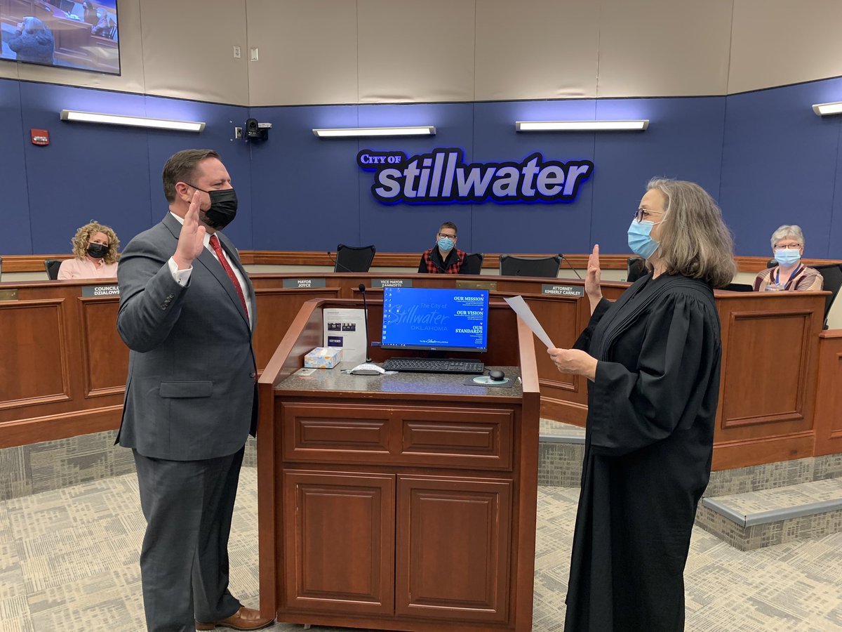 StillwaterOKgov's tweet photo. Mayor William Joyce was sworn in this evening by Honorable Tanya Raun. He was elected on Tuesday, Feb. 8, to serve his second term as Stillwater’s Mayor. #SWO #LiveSWO #LoveSWO #VoteSWO https://t.co/Xjk8ciFW0H