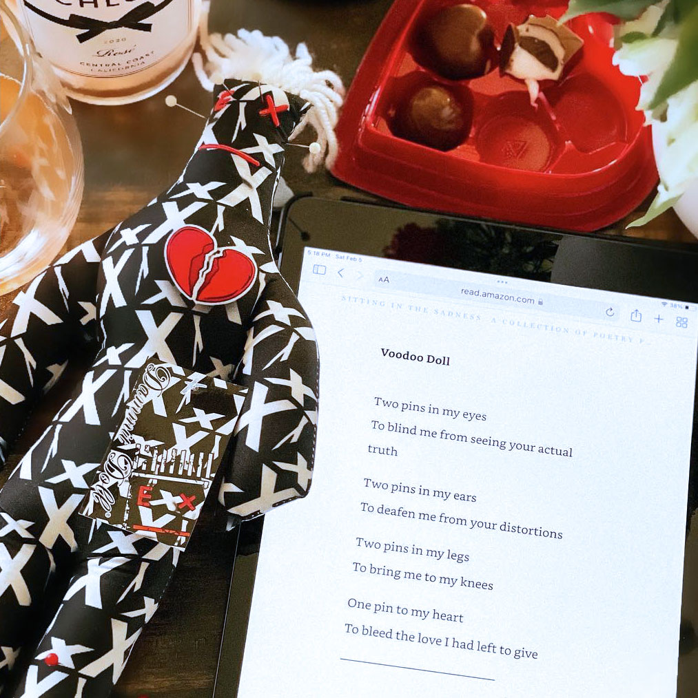 DammitDolls's tweet photo. What kind of Valentine's Day are you having this year, DAMMIT? 📸: @sitting_in_the_sadness https://t.co/Z503Ce1LhJ