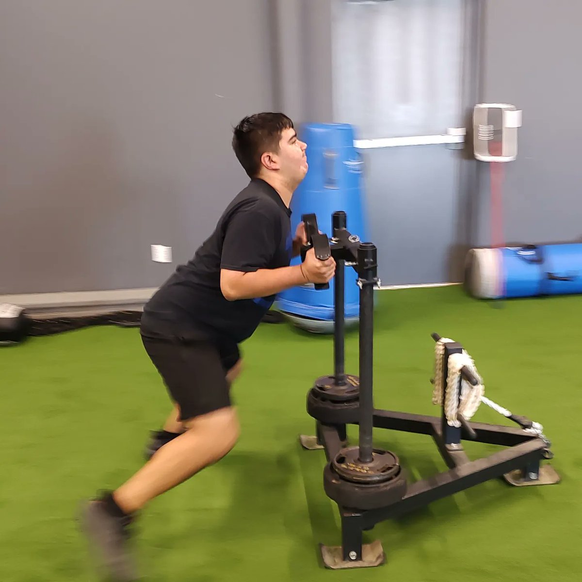OLcoachGalvan's tweet photo. Valentine's Day is still a day we work fundamentals! #OwnTheDetails #Repetition #MuscleMemory #GetOnTheWall https://t.co/n0S0bZIuPW