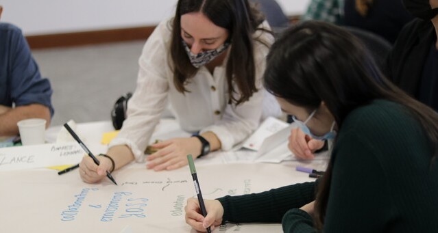 Looking for ways to enrich your university experience? Take a look at Semester in Dialogue and find out the 12 ways it can make your university experience unique. ow.ly/O4XC50HV2Rh