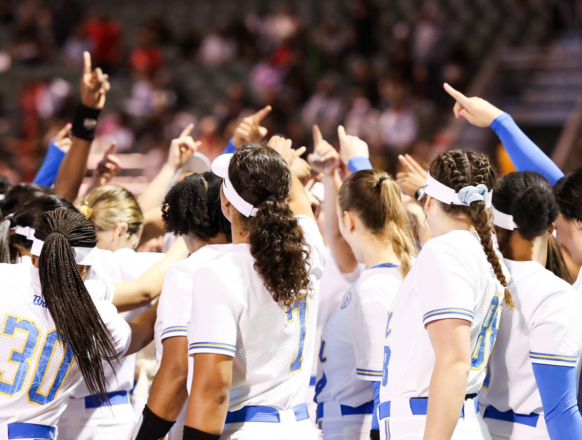 Taking our talents to the Sunshine State this weekend ☀️✈️

🥎: St. Pete/Clearwater Elite Invitational
🗓: Feb. 18-20
📺: ESPN Networks

#GoBruins