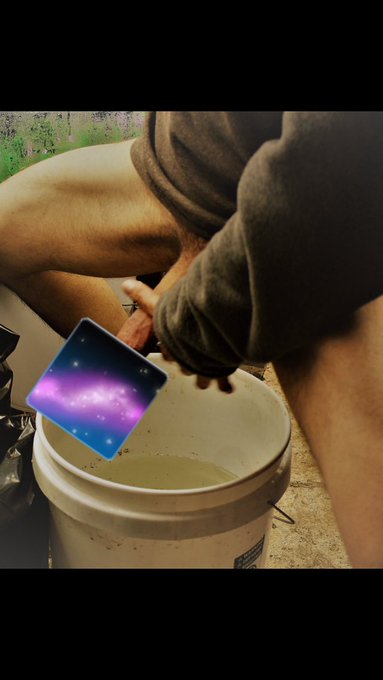 Lock Slayda’s pics and videos