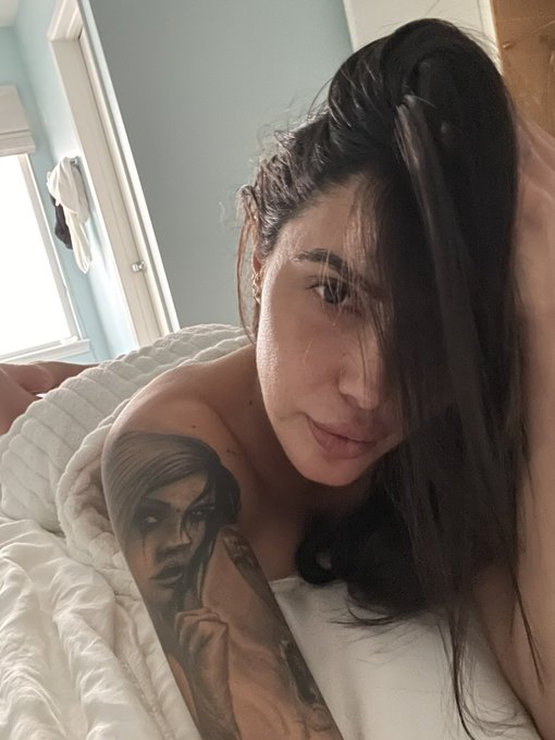 Watch Lela Star's leaked NSFW photo on TwXstars