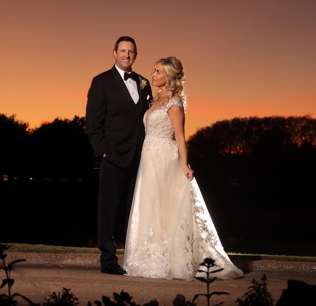 maggiesworld's tweet photo. 💘My forever Valentine! 

How lucky am I to watch every sunset with you! 🌅 Happy Valentines Day my best friend, soulmate, my husband! I love you more than words can say! 

📸 @thxdts 

#valentines  #newlyweds #mrandmrs #wedding #houston #houstonbrides #forevervalentine https://t.co/06QJmnfidz