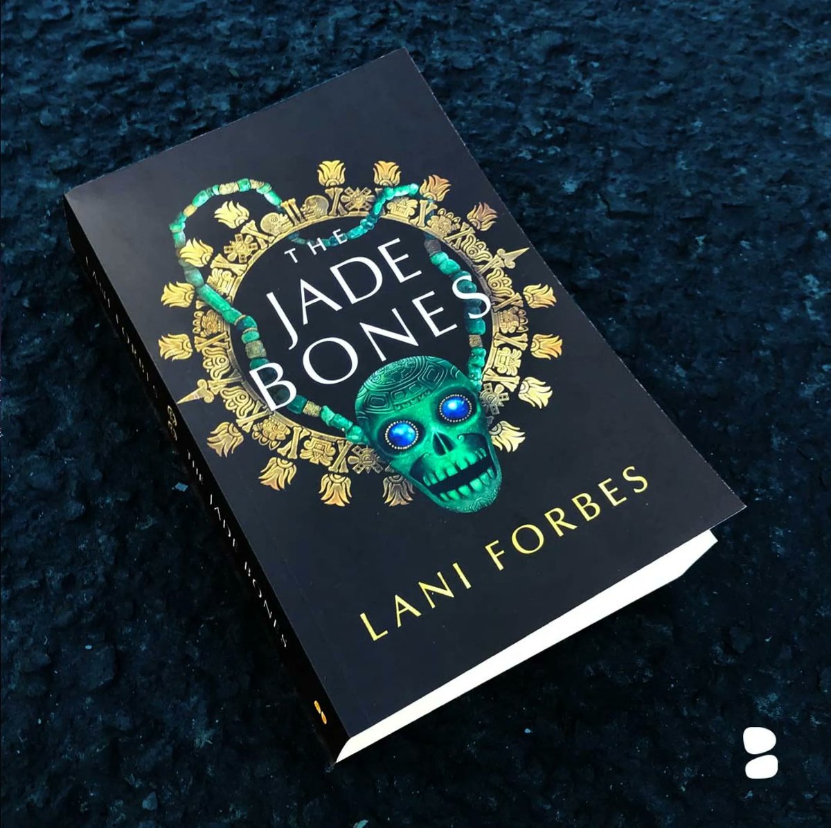 BlackstoneAudio's tweet photo. “A life well-lived is a life that has been used to bless others.”
#THEJADEBONES, the captivating sequel to #TheSeventhSun by @LaniForbes launches in paperback TOMORROW (which just so happens to be the launch of book 3, #THEOBSIDIANBUTTERFLY)!
📗PREORDER: https://t.co/5VKWzE8WkR https://t.co/2DKbwba6Bv