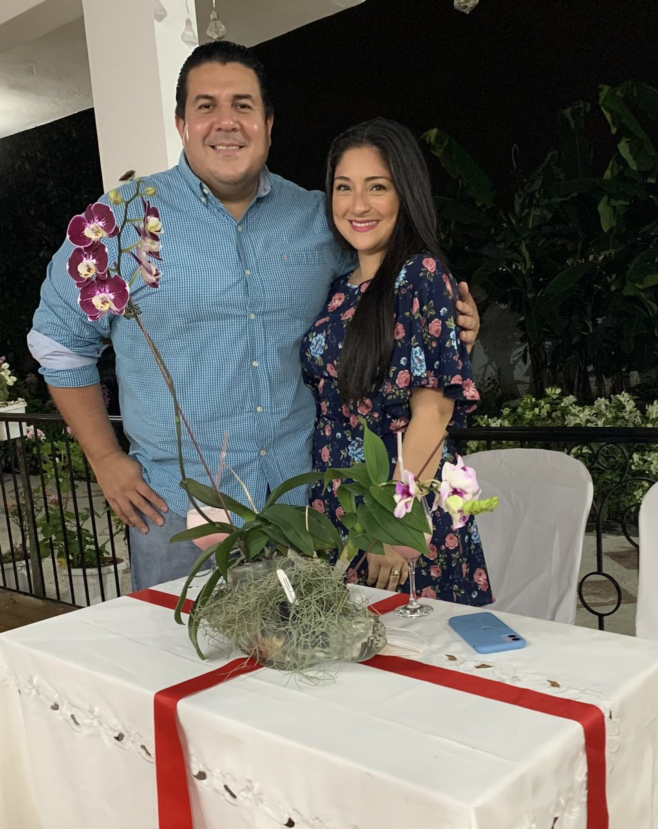 Rmoralesverduga's tweet photo. Disfrutando de un espectacular lugar que tiene #Portoviejo: #LaBellaEuropa. Nuestro #SanValentin 2022 . Te amo mi princesa ❤️ @lobamapi33 . Felicidades a todos . 🇪🇨🏟⚽️🎥 https://t.co/gWuftpi2fi