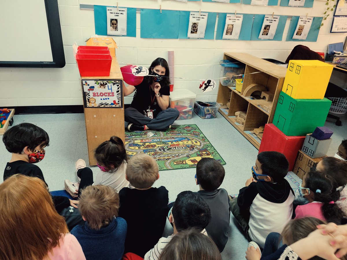 MsSarahPreKCMES's tweet photo. Pre K experimenting with how much water will dissolve the candy hearts,  force and motion to make cupid fly and comparing sets by size and quantity. @CMESLions @TracyThomasCMES #teamCMES #CMESwins https://t.co/0nbIbWP9je