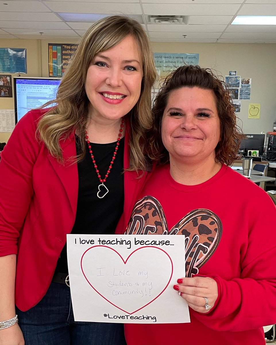 SusannaPost's tweet photo. For #LoveTeaching week, I will be taking a heart-shaped tour of Arkansas to thank teachers for all they do and to hear why they love teaching. Today, I visited Cedarville HS, Owl Creek Elementary, and Berryville Elementary. #Atoy21 #TeachArkansas https://t.co/NmyNhhX6OF