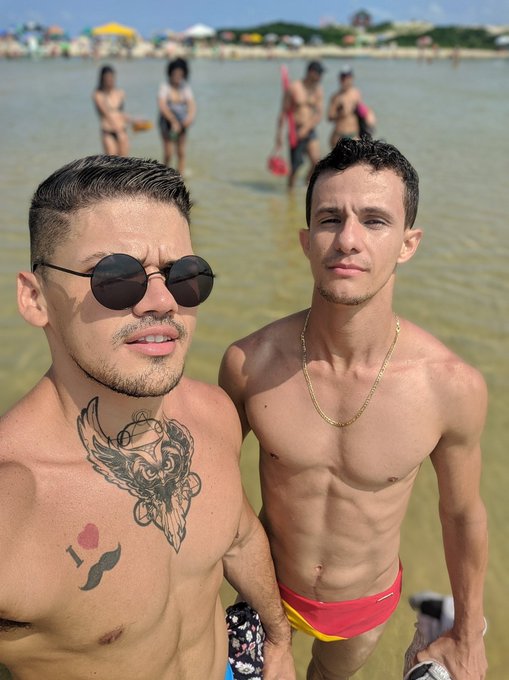 O todo &eacute; dele! #HappyValentinesDay https://t.co/Bn42osLYFn<a href="/tag/happyvalentinesday"class="tags">#HappyValentinesDay</a>