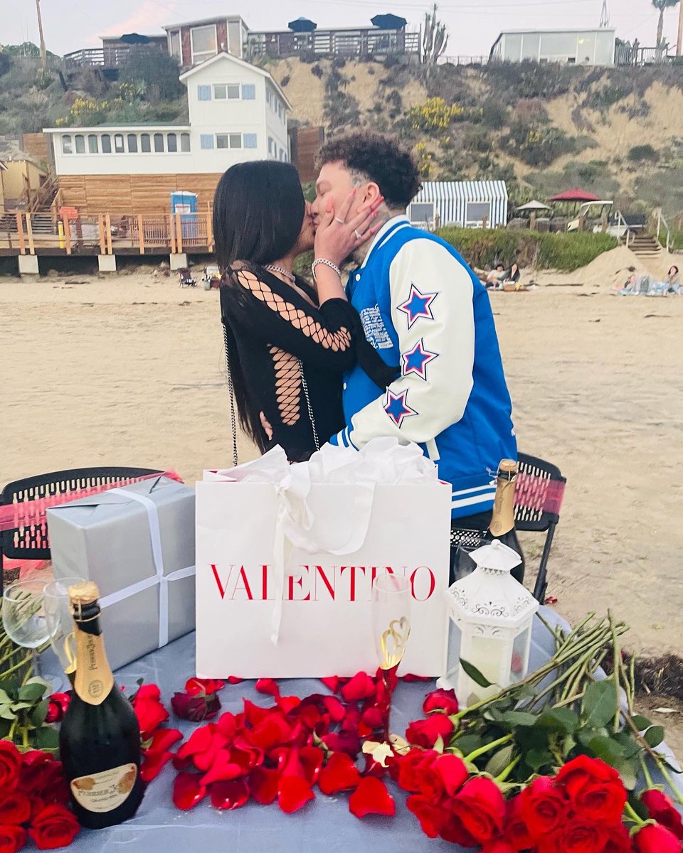 PHORAONE's tweet photo. Forever in Love ❤️ https://t.co/iEjoBmBmYv