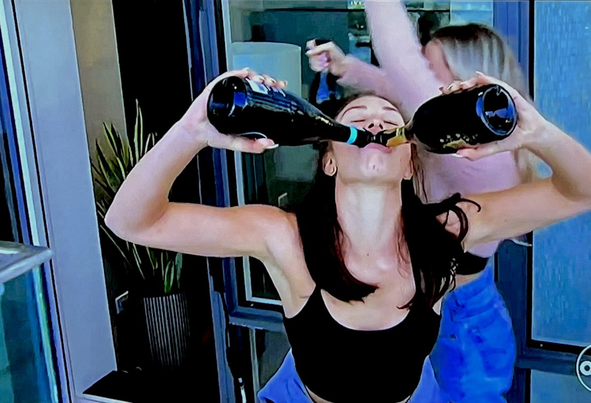 Clayton: Shanae, I can't give you this rose.

Bachelor Nation:
#TheBachelor