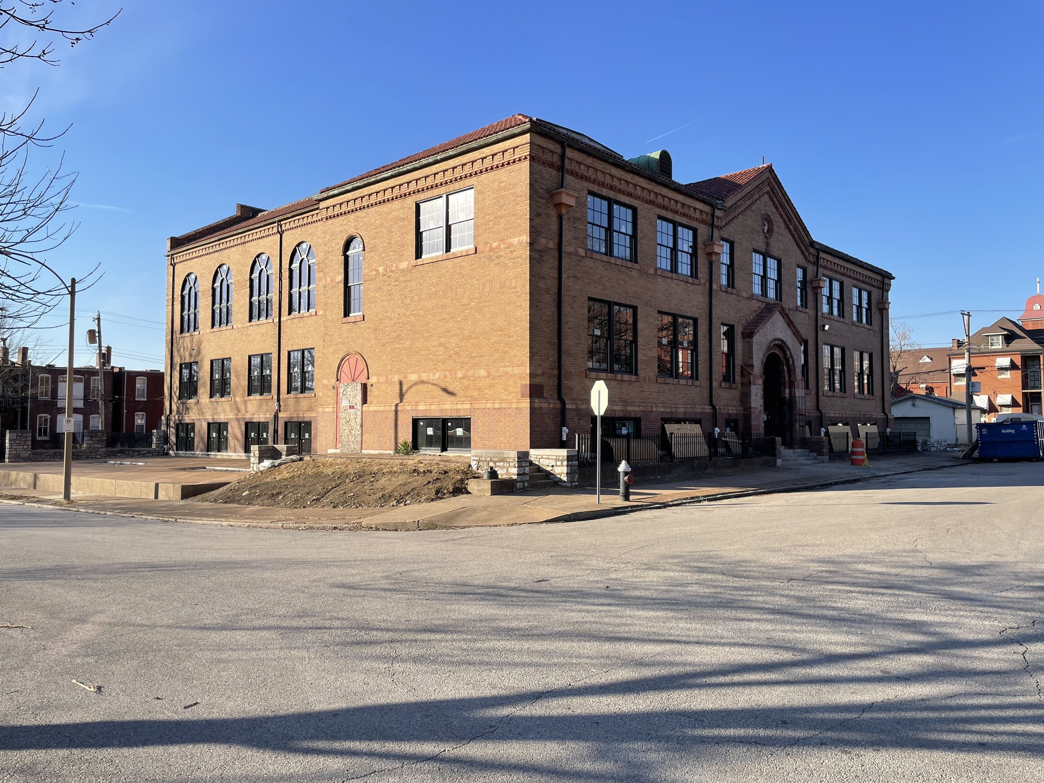 CityScene STL on Twitter "Blackline’s renovation of the old St. Thomas Aquinas School (4021