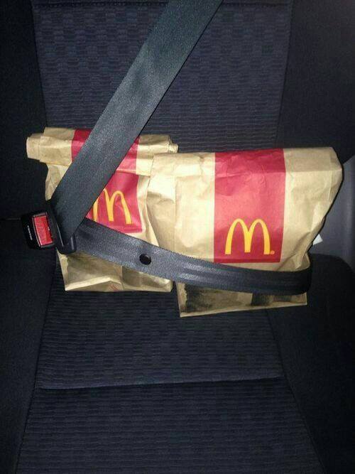 Aquí ya con los pagos en big macs de los primeros equipos🥶 
<a href="/crycats_sv/">Cry Cats 🇸🇻</a> para cuando el de ustedes?🧐