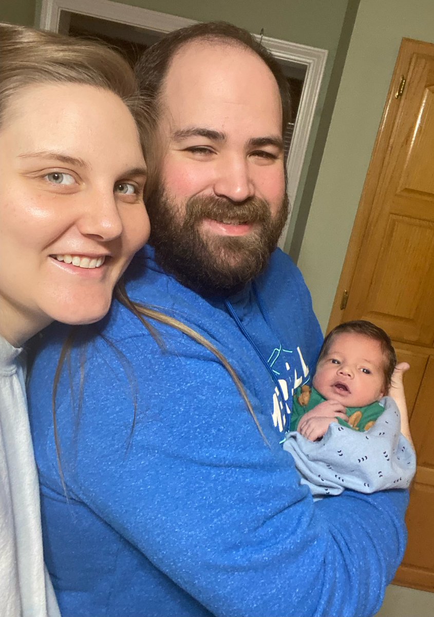 Brillebrand's tweet photo. Lovin and livin and gettin through with these sugar boogers https://t.co/OpIyGSao6F