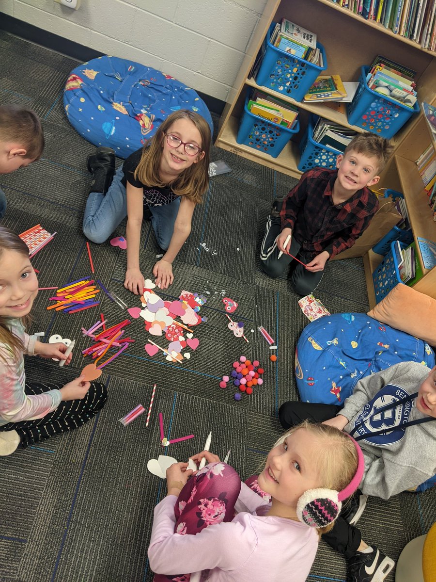 MrsAscanio's tweet photo. Happy Valentine's Day from 2nd grade! https://t.co/owltPtnEPV