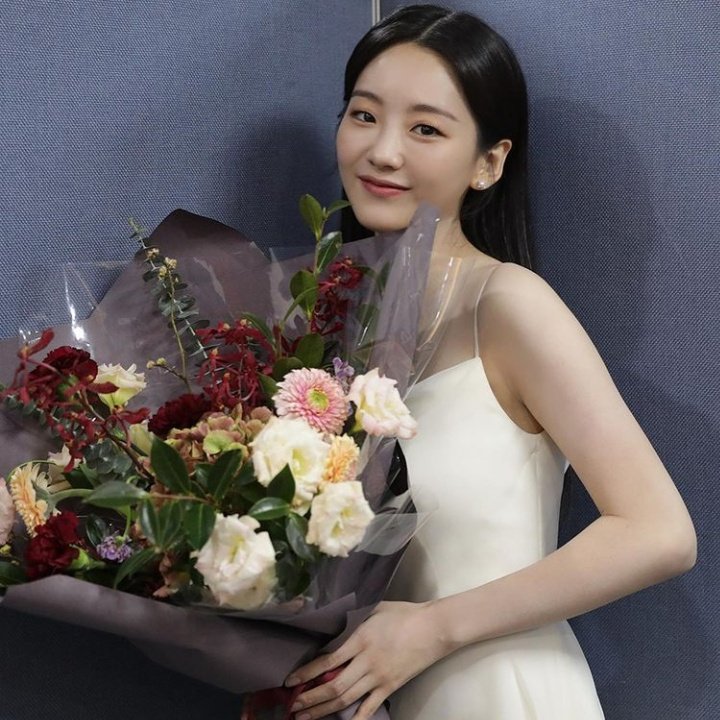 rena castrence tweet media