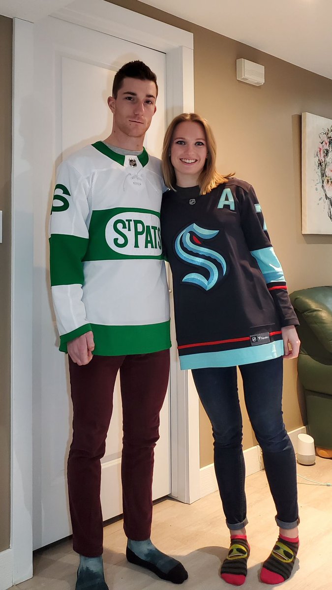 afrancis951's tweet photo. @NHL Made Valentine's Date planning realllll easy this year.

#WhereIRoot #SeaKraken #LeafsForever 

@SeattleKraken @MapleLeafs https://t.co/M88DJyOjnm