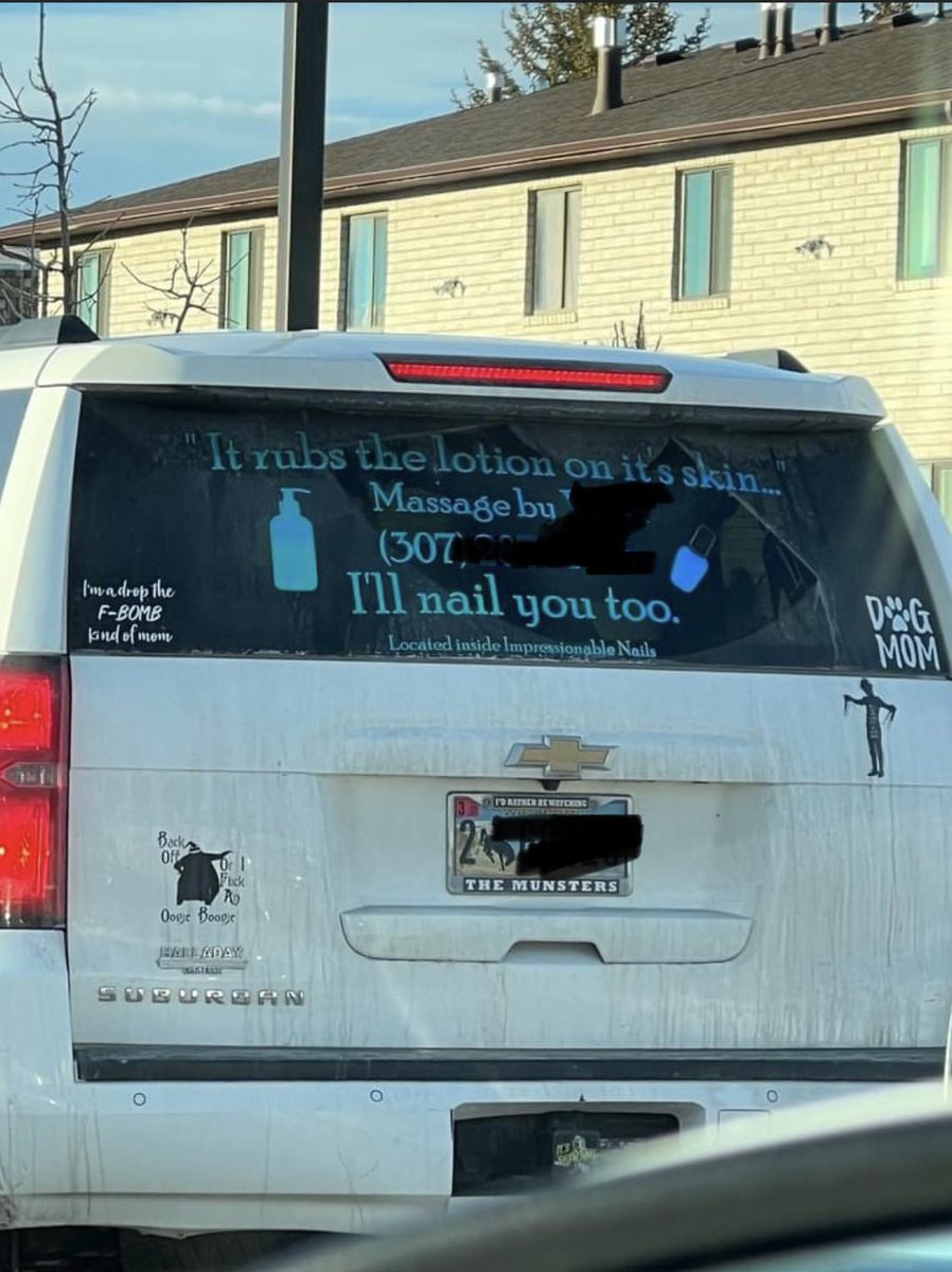 adlir_ax's tweet image. What not to give me for Valentine’s Day. #massage #ValentinesDay2022 #advertisinghumor