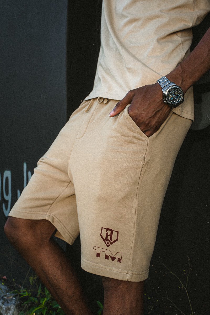 Team_BL101's tweet photo. TM24 x BL101 // Collection launching Friday, 2/18 at 12pm est. ⚾️💯 #BL101 #TM24 https://t.co/Rt46xP4jpM