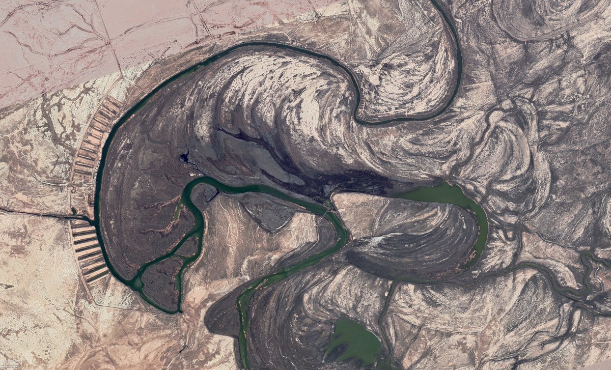 Colorado River near Pangas Viejas, northern Mexico. Google Earth / Maxar Technologies / CNES/Airbus imagery.

Western megadrought is the worst in 1,200 years. npr.org/2022/02/14/108…