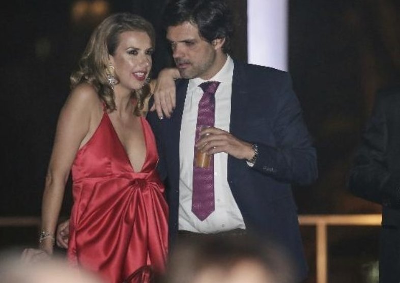 A piporca e o orvalho só devem ter tesão quando falam do Carvalho!