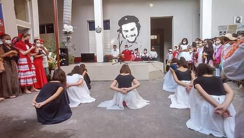 #Cuba #DMECienfuegos #SoyInstructorDeArte #Bjm #CubaMined <a href="/UJCdeCuba/">UJC de Cuba</a> <a href="/bjm_arte/">Brigada de Instructores de Arte José Martí</a> <a href="/CubaMined/">MINED</a> <a href="/DarvelisCarrac3/">Darvelis Carracedo</a> <a href="/dailiana_d/">Dailiana Delisle Bell</a> <a href="/SaerySerrano/">Saery Serrano</a>