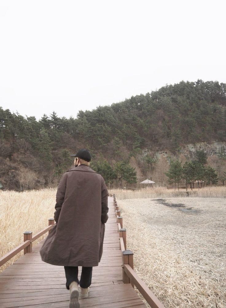 heartsaybts's tweet photo. View look more warm with namjoon 🌿🐨#namjoonie #rm #nature #warm https://t.co/YoAdeFIzDs