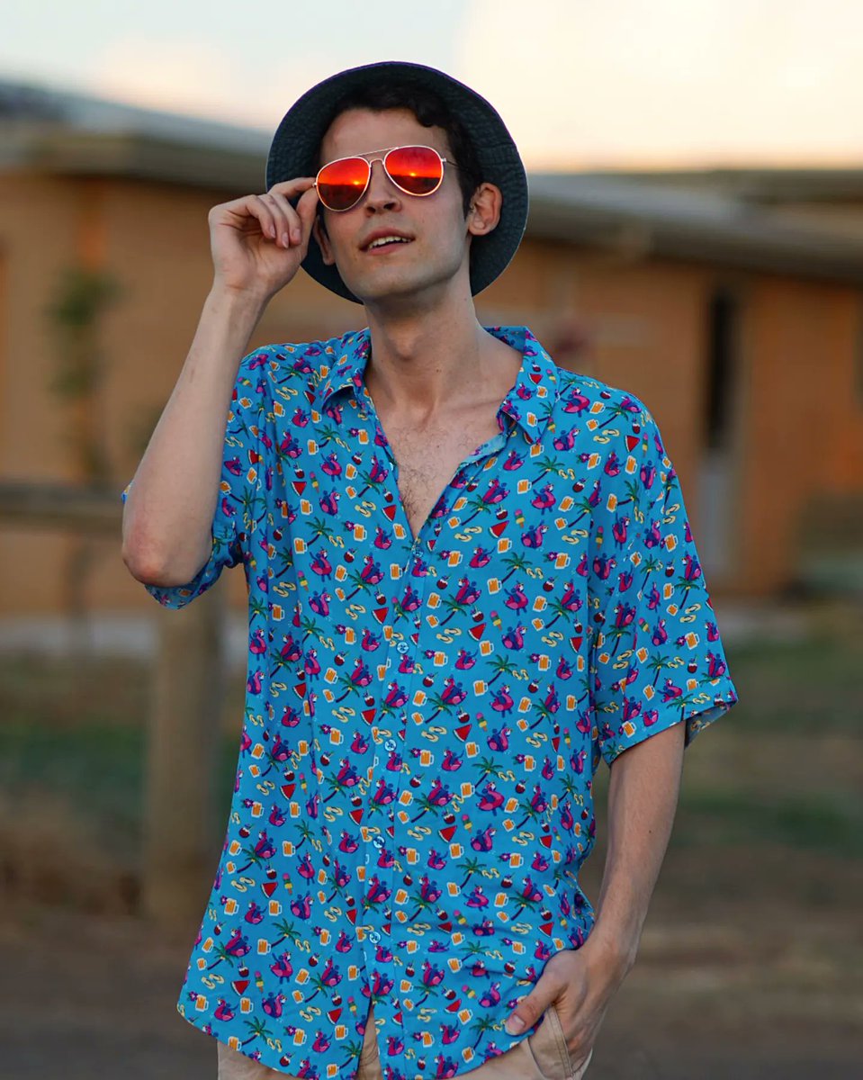 KurtMT1's tweet photo. A couple of weeks late, but ya Boi turned 26 a couple of weeks ago and the sunset in my eyes is brighter than my future 🎉🎂🌄 https://t.co/AoXsapQLfk