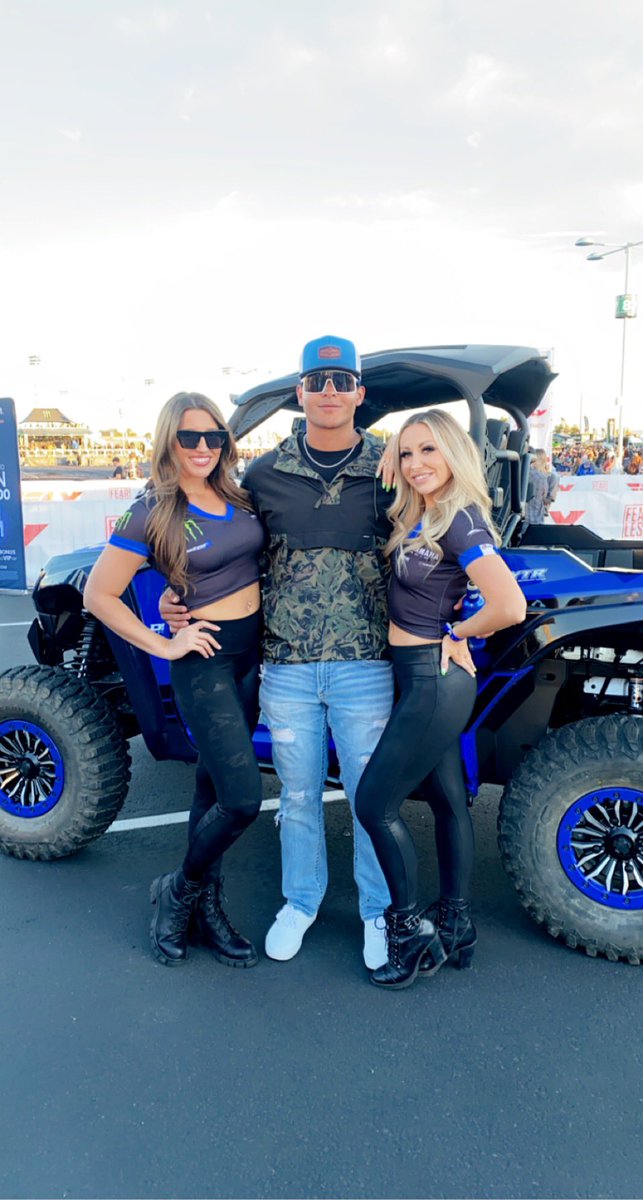 RobertVallejos9's tweet photo. Happy Valentines Day honeys😘@MonsterEnergy https://t.co/W8kaLWWeOV