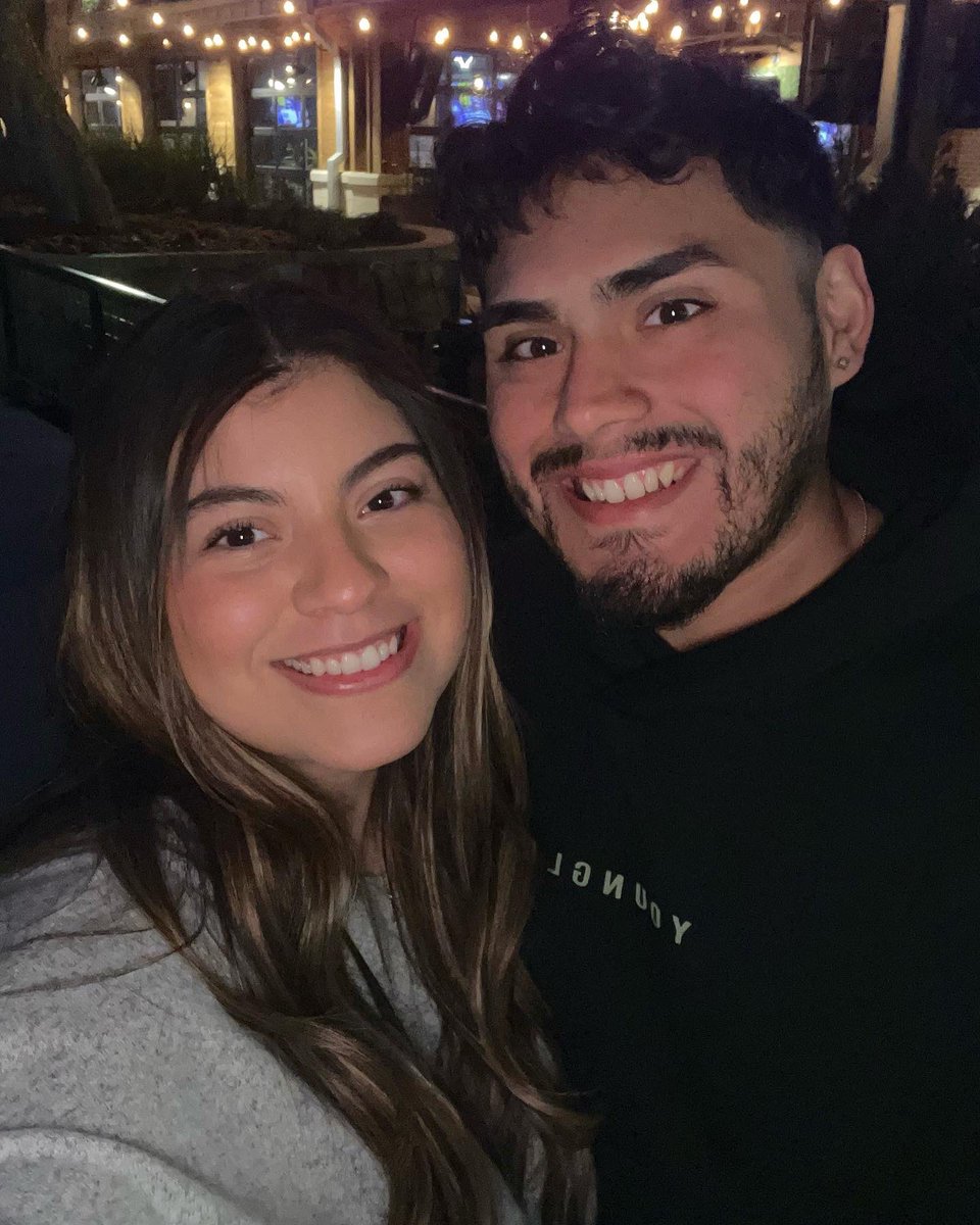 annalissa_20's tweet photo. My valentines for life ❤️ https://t.co/bwruQ4b0up