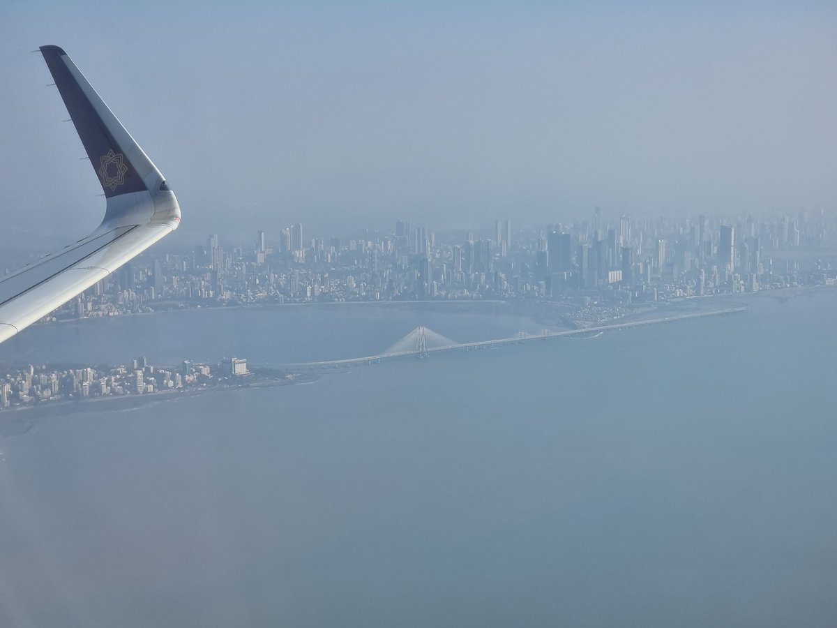 Deaphen's tweet photo. Starting this morning with a huge shoutout to the crew of UK 842 and UK 651 on 14th Feb 22 who were professional,courteous,confident, warm &amp; friendly.@airvistara has got alot of negativity recently but I found them to be very good yesterday and to the point and beyond. #AvGeek https://t.co/CEbLqxW6hY