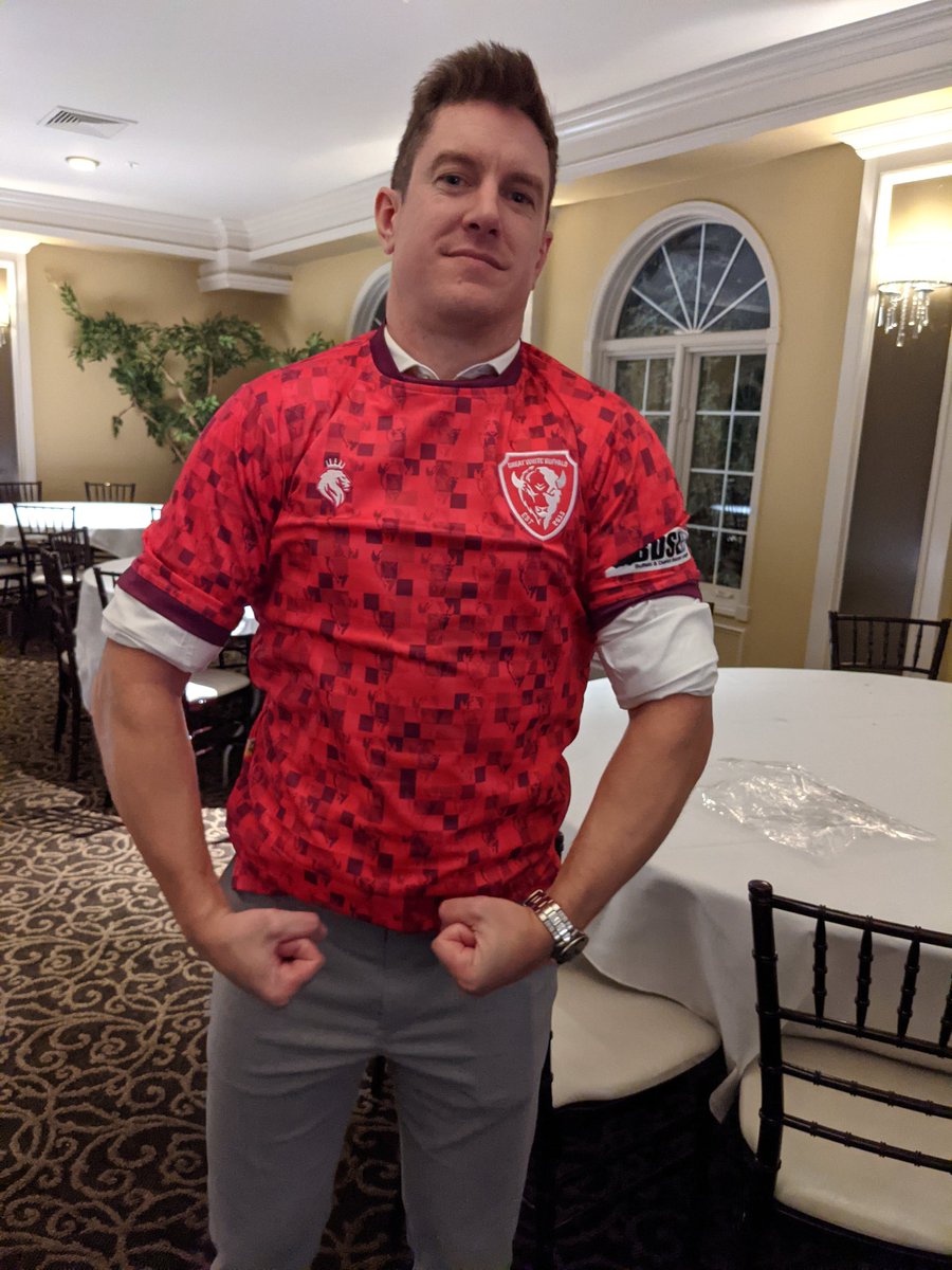 GreatWhiteBflo's tweet photo. It wouldn't be a proper Valentine's Day without wishing Happy Birthday to our club founder @rmierzwa! ๐ #GWBbirthdays
Even though Ryan has moved away and retired from the BDSL, he still rocks #GWBrep everywhere (like at this wedding)!
#OnceABuffaloAlwaysABuffalo ๐ฆฌ https://t.co/C0v10eAqYW