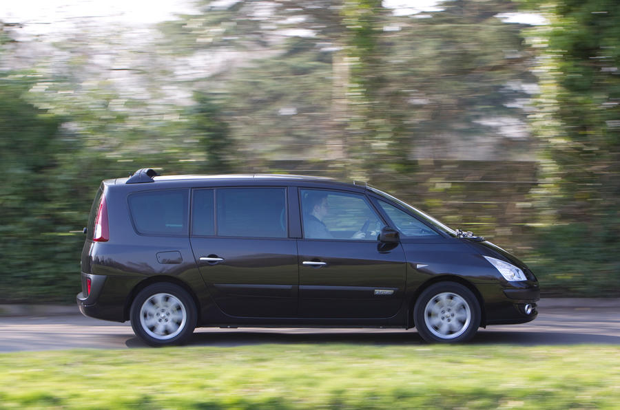 autocar's tweet photo. Bangernomics best buys: Renault Espace Mk4 https://t.co/bNfpxqqSAB https://t.co/h1uw2w44Ln