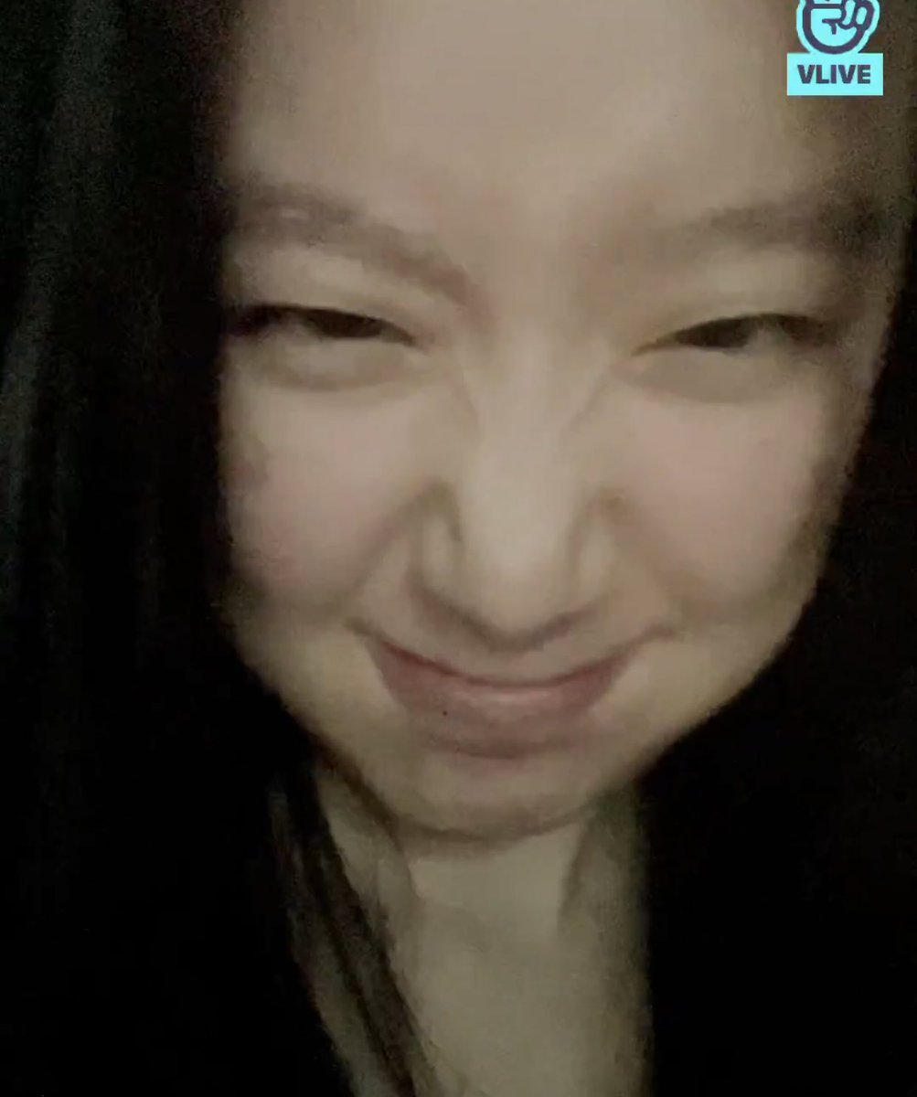 Instagram                         Vlive