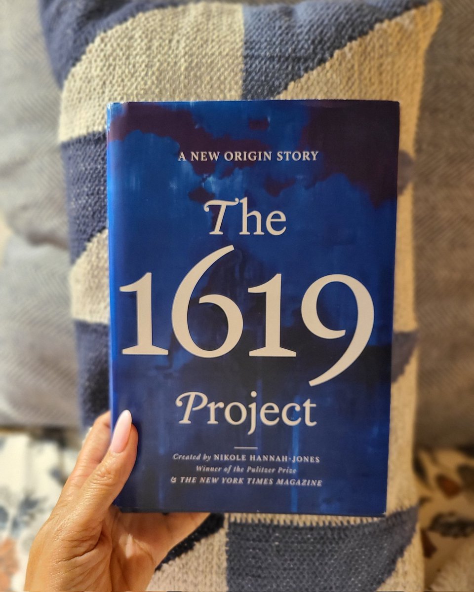 iamsyrahscott's tweet image. I'm reading the #1619Project by #NicoleHannahJones during Black History Month.

It's getting good!