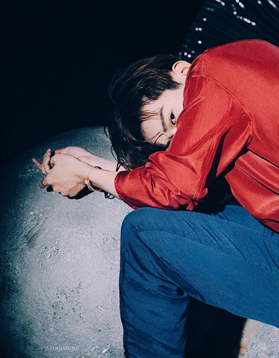 thejacksonyee_'s tweet photo. there’s just something about this picture #JacksonYee #易烊千玺 https://t.co/r2RBnDJLJN