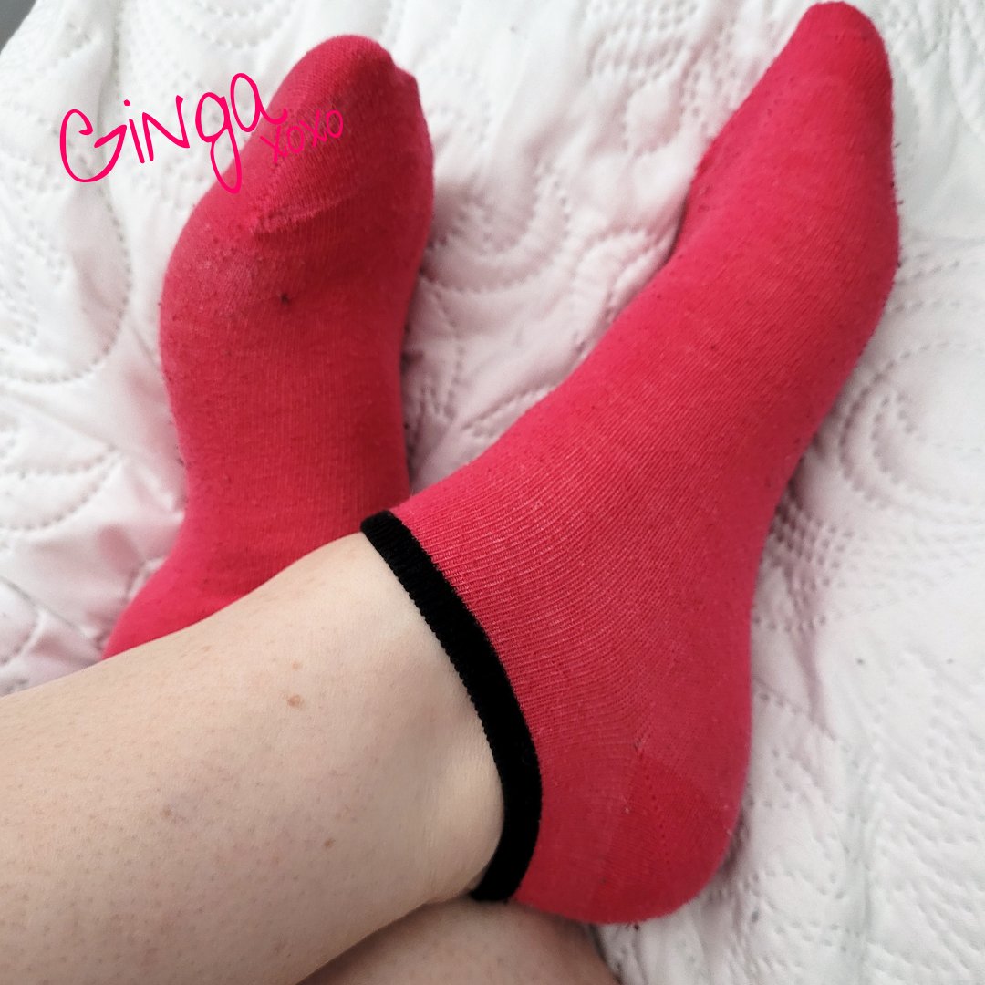 Its_Ginga's tweet photo. Hey #FootLovers, want my pretty in pink socks? They are waiting for you: https://t.co/HZQlguuiRW https://t.co/nvPcGrOYkb
