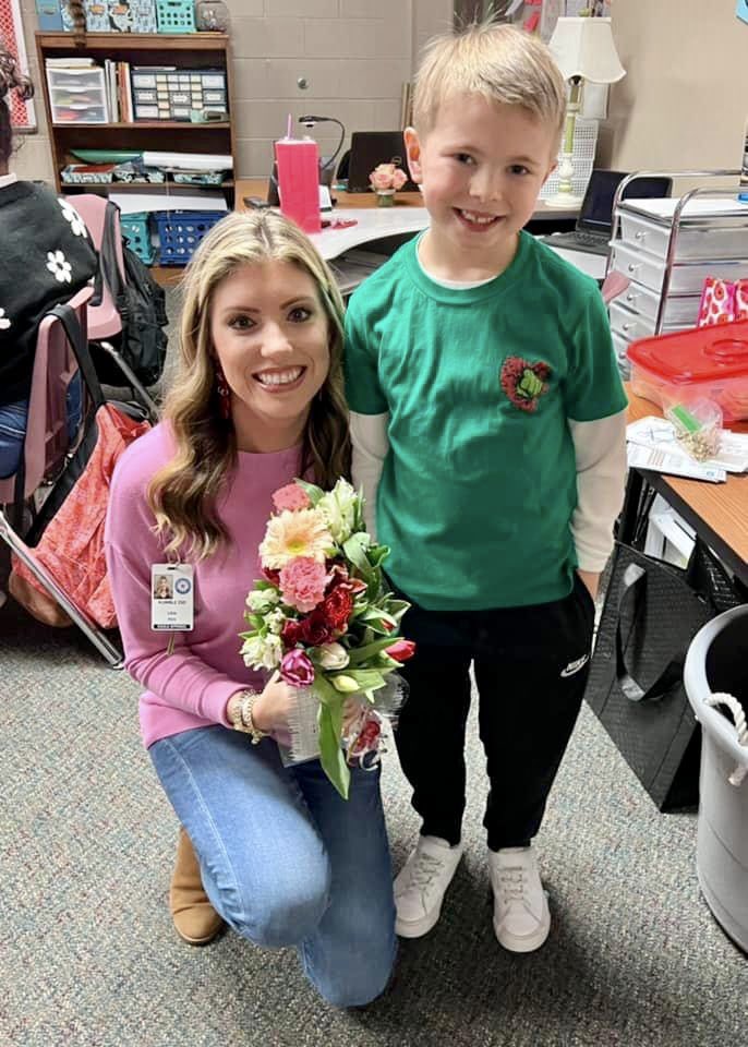 MsRea_ESE's tweet photo. There is nothing better than seeing these smiles all day long! Happy Friendship Party Day! ❤️💌 #eseSOAR https://t.co/mPBJEunFZx