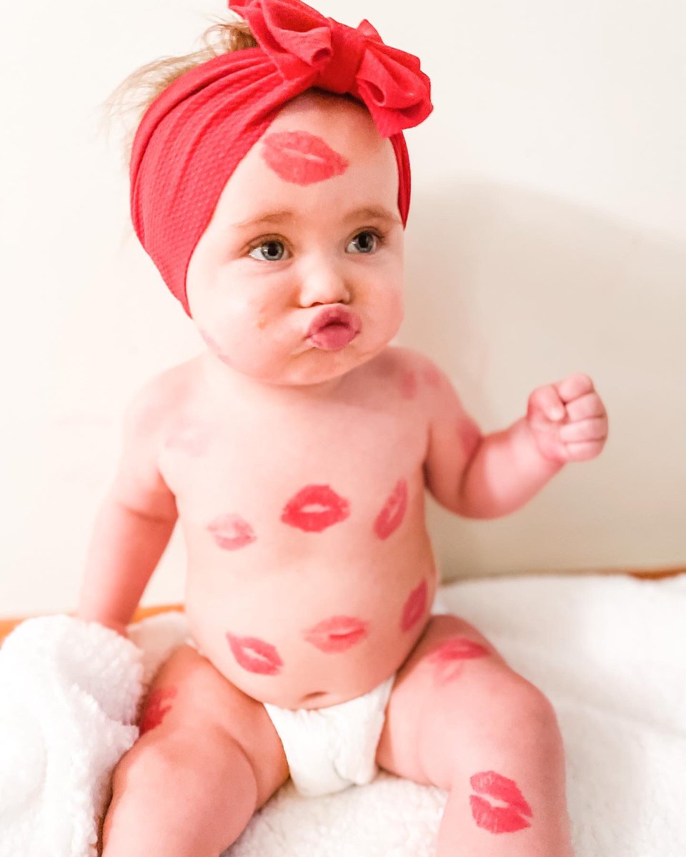 SierraDietlein's tweet photo. Happy Valentines Day! 💋❤️ https://t.co/swVaIZdxnq