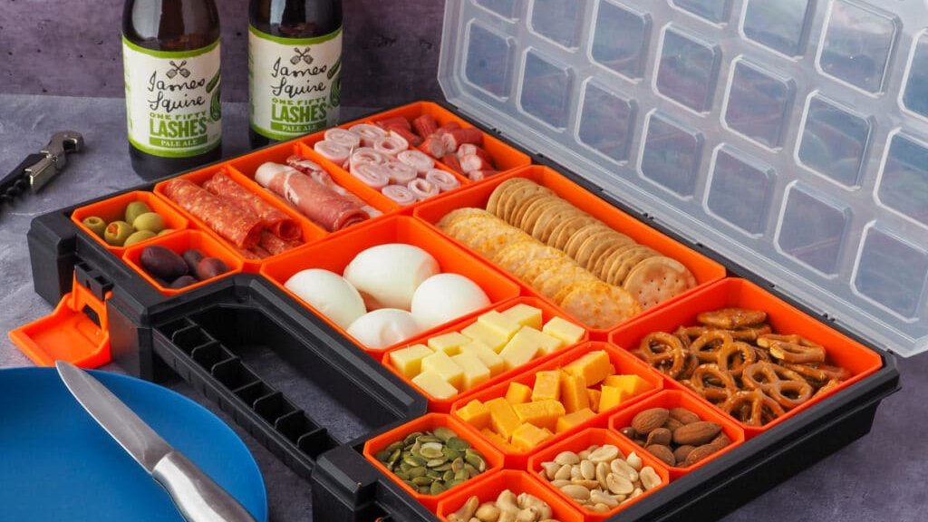 This picnic charcuterie board, or snackle box, makes the ultimate easy and fun portable food. Perfect for a picnic or a camping or fishing trip. Did someone say snack attack? aussiehomecook.com/picnic-charcut…