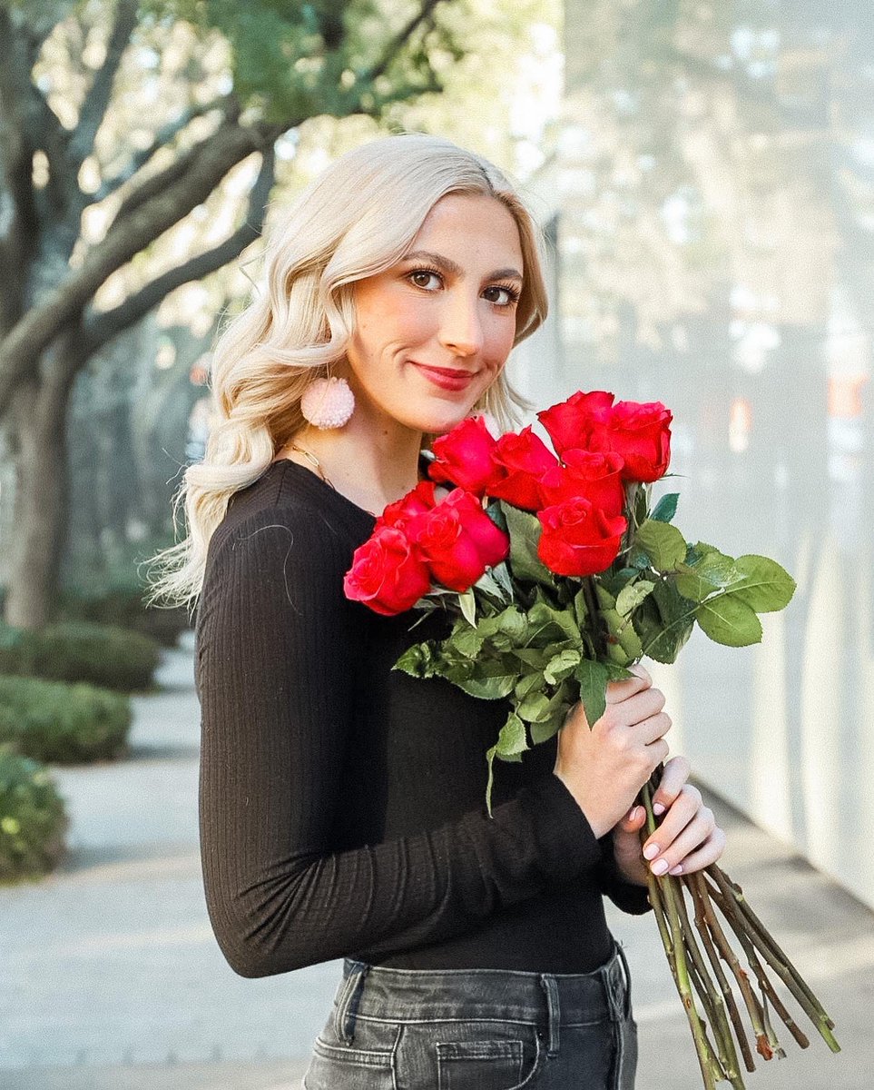 AXO_UTTyler's tweet photo. Happy Valentines Day from Kappa Mu ❤️🥰🌹 https://t.co/SKJXny84mw