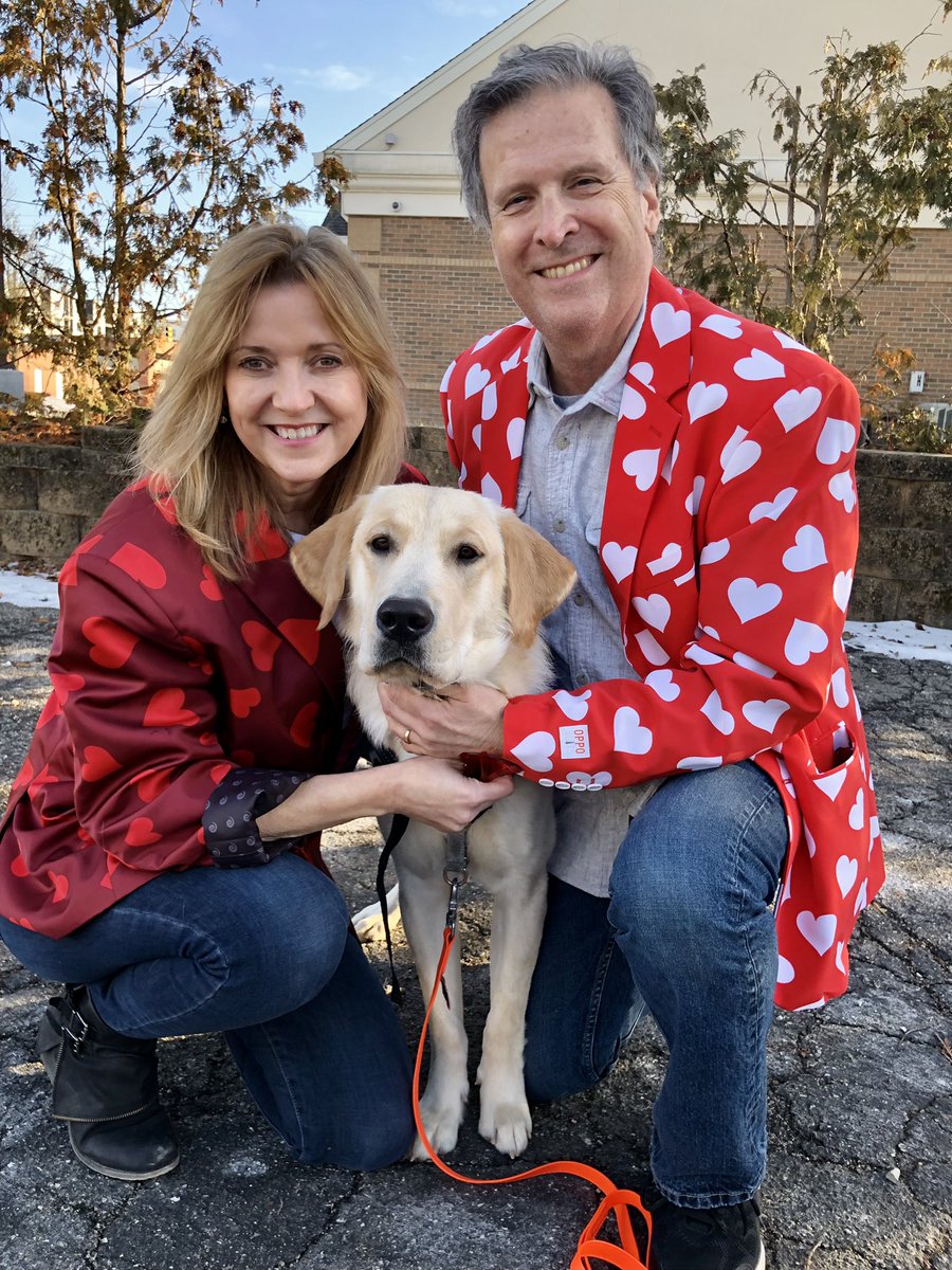 We spent our Valentine’s Day volunteering for @ICANdogs Puppy Love fundraiser, delivering gift bags with Walker, a 10-month-old service dog in training. Thanks to <a href="/CroweCareers/">Crowe</a> for giving people time off to give back &amp; to all who support ICAN! #CroweGivesBack #ICANPuppyLove 🐶❤️